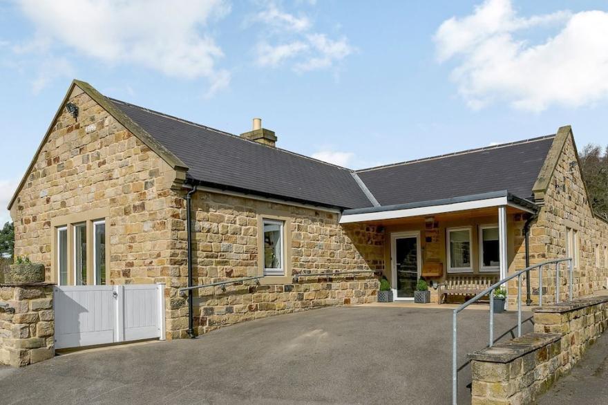 3 bedroom accommodation in Hathersage