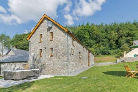 Vacation home Llety y Coed in Llandovery - 10 persons, 5 bedrooms