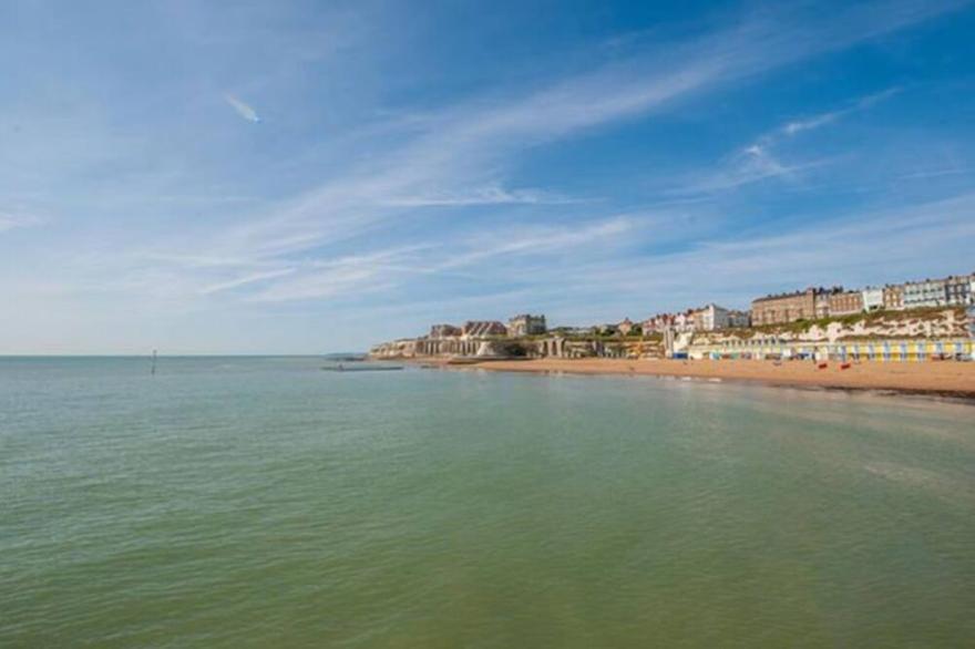Apartment York Mansions In Ramsgate - Broadstairs - 8 Persons, 4 Bedrooms