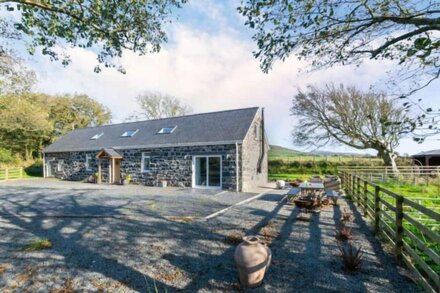 Vacation home Ty'r Felin in Aberdaron - 10 persons, 5 bedrooms