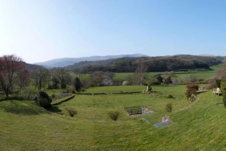 Vacation Home Pano In Machynlleth - 10 Persons, 5 Bedrooms