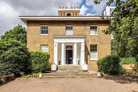 Apartments in a Mansion House for the Larger Groups sleeps up to 25