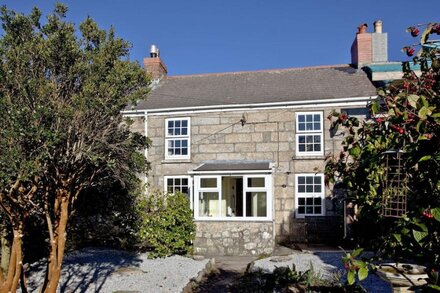 2 bedroom accommodation in Pendeen