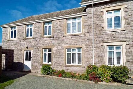 9 The Downs, modern apartment in stunning location in Thurlestone, South Devon