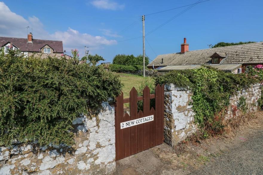 NO. 2 NEW COTTAGES, pet friendly in Bosherston, Pembrokeshire