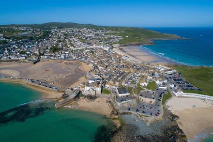 Mariners Cottage, St Ives -  a cottage that sleeps 6 guests  in 3 bedrooms