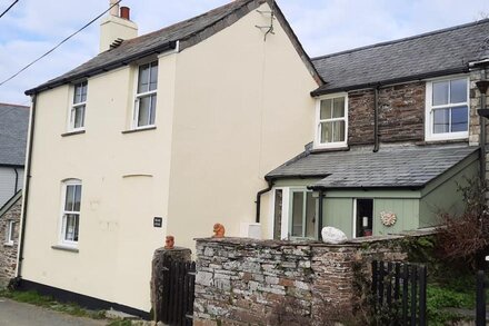 Trelake Cottage. An Idyllic Holiday cottage near to Trebarwith Strand