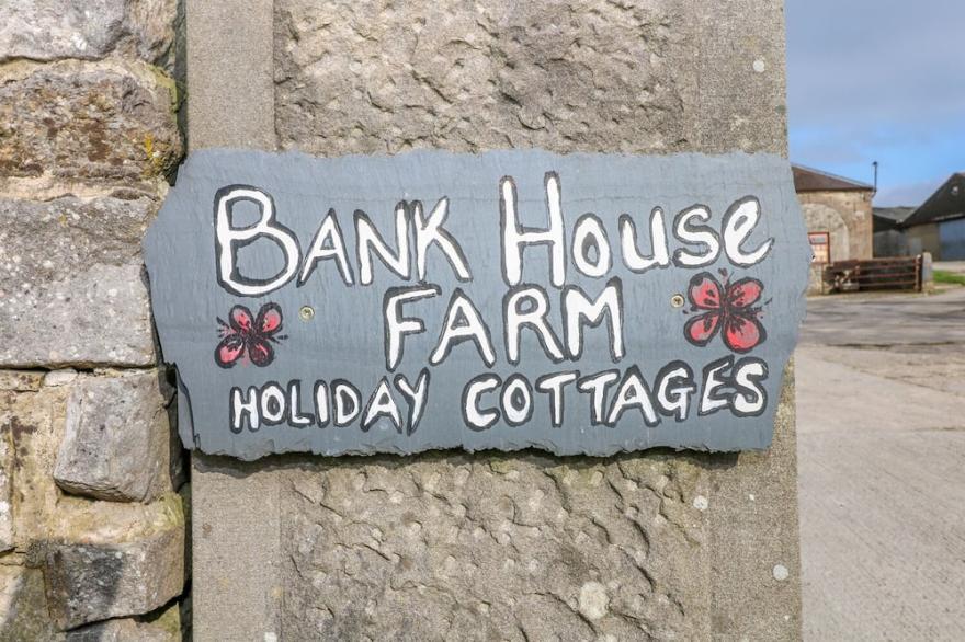 NUMBER 5, pet friendly, character holiday cottage in Hartington