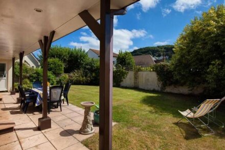 Vacation home Sunny in Torquay - 8 persons, 4 bedrooms