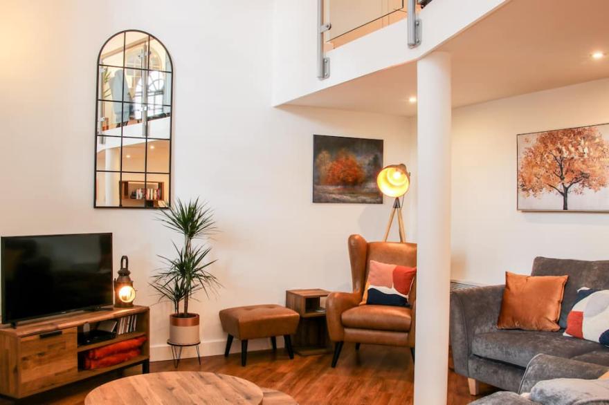 6 THE ENGINE SHED, family friendly, with a garden in Shrewsbury