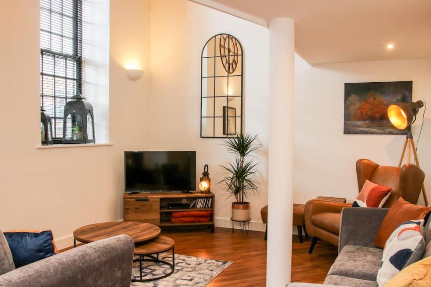 6 THE ENGINE SHED, family friendly, with a garden in Shrewsbury