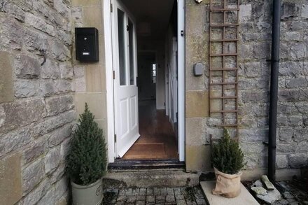 Acer Holiday Cottage Tideswell village Buxton Peak District 2 bedroom sleeps 4