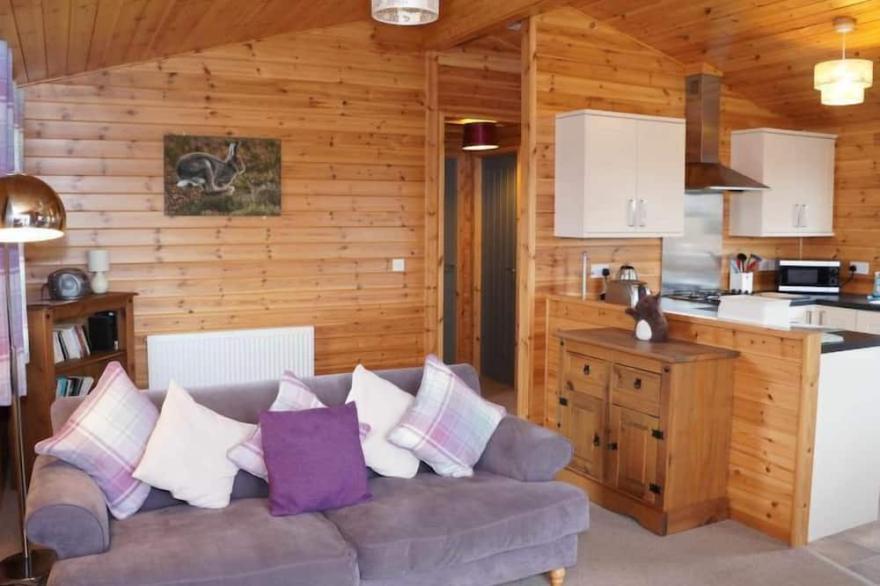Vacation Home Loch Leven Lodge 4 In Kinross - 4 Persons, 2 Bedrooms