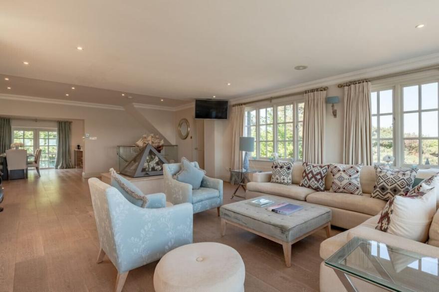 The Pavilion - Five Bedroom House, Sleeps 10