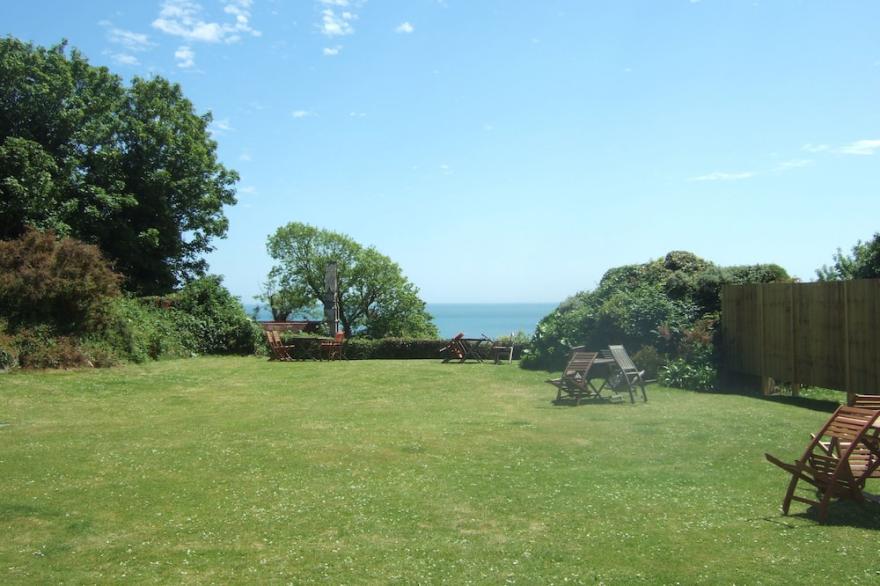 Cottage Set In Peaceful Secluded Sea View Grounds