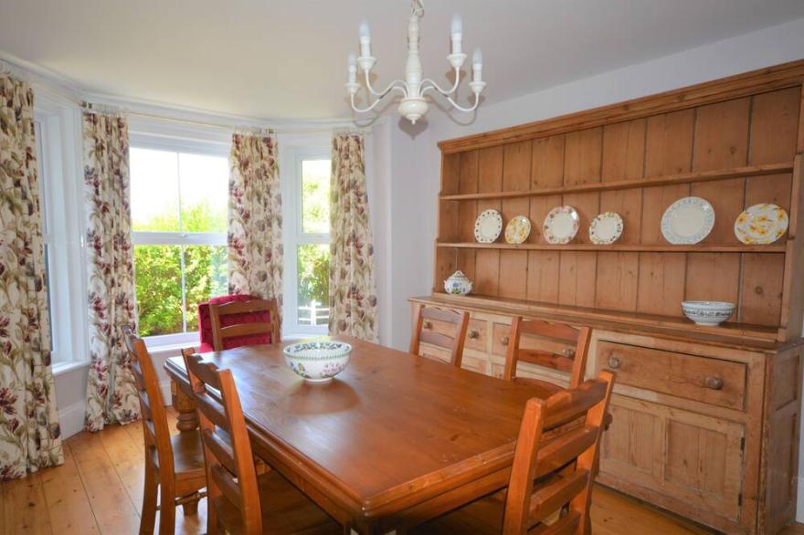 Southford Farm -  a house that sleeps 10 guests  in 5 bedrooms