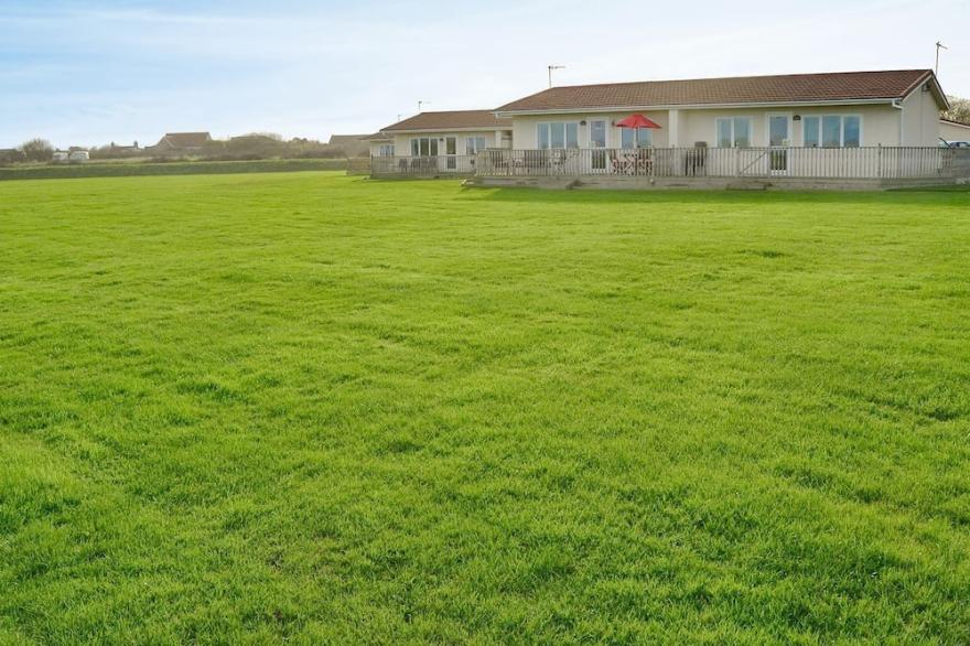 2 bedroom accommodation in Bacton