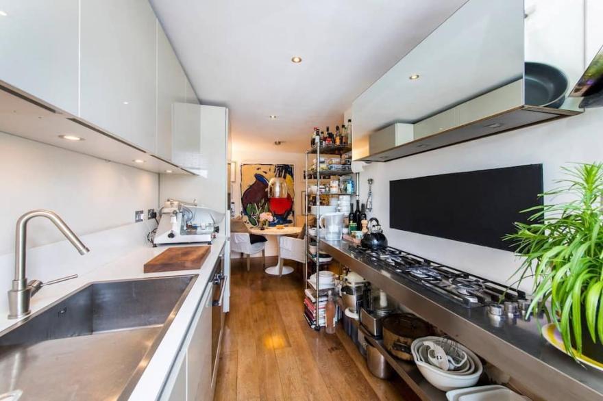 Unique 2bed flat, Portobello road