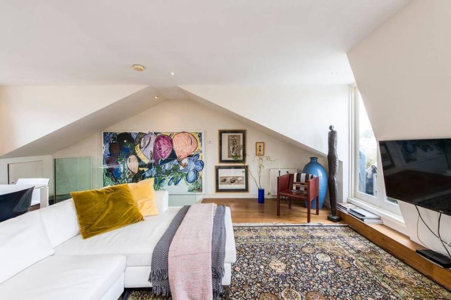 Unique 2bed flat, Portobello road