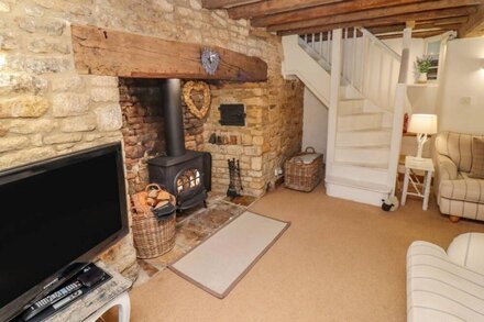 CHIPPY COTTAGE, family friendly, with open fire in Chipping Norton