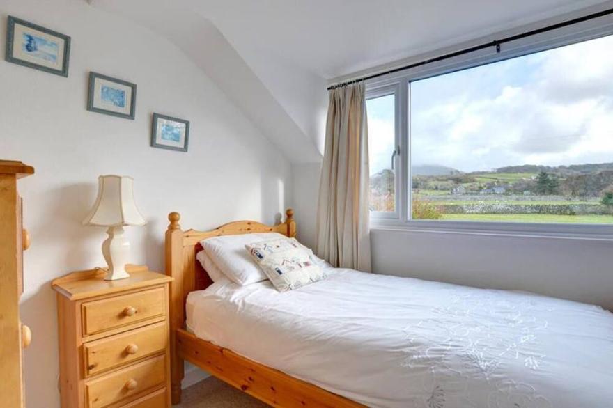3 Tyn Llan in Dyffryn Ardudwy