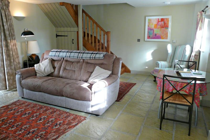 Romantic bolthole for two with indoor swimming pool and sauna in Dorset