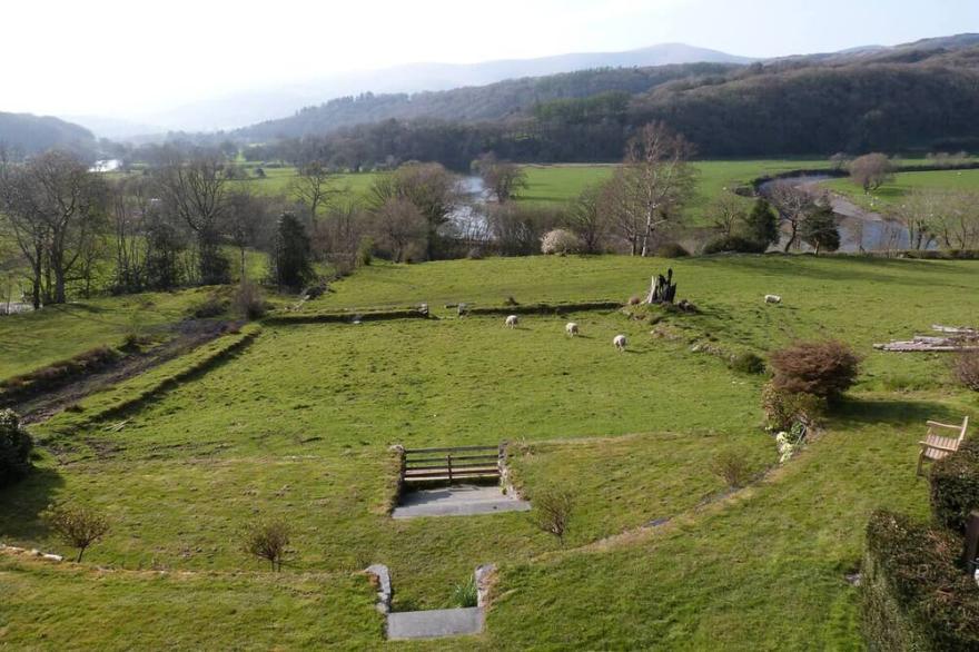 Plas Rhiwlas in Machynlleth