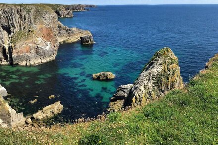 Coastal/ country cottage in Pembrokeshire National Park. Award winning beaches.