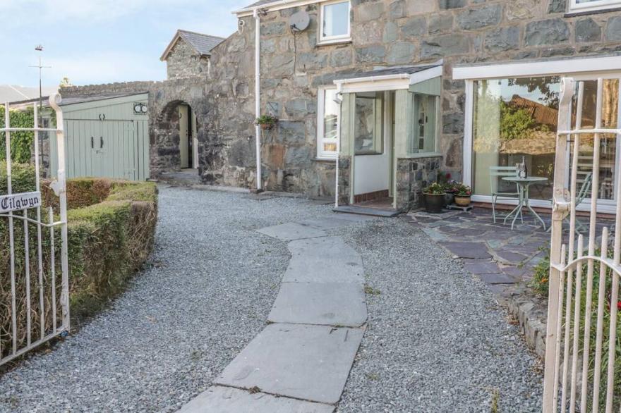 Y CILGWYN, family friendly, character holiday cottage in Trawsfynydd