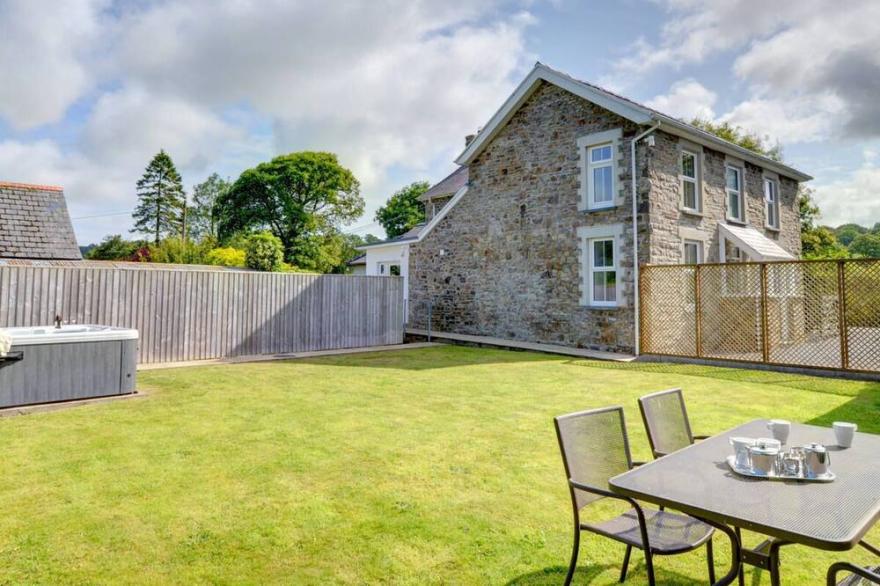 Gwynnant House In The Beautiful Llandysul