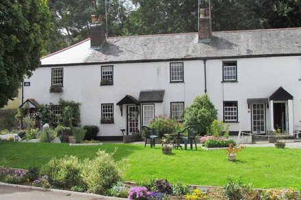 Listed Cottage for 2 near Kingsbridge Quay on the Salcombe estuary in Devon