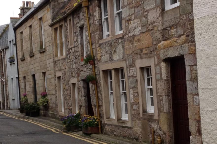 Beautiful traditional three storey town house in centre of St Andrews