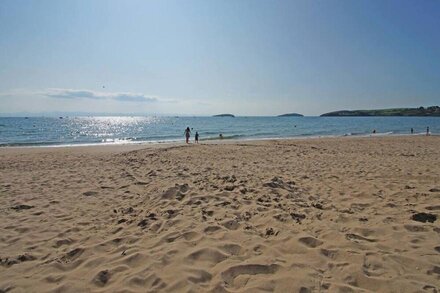 Beudy'r March in the beautiful Pwllheli