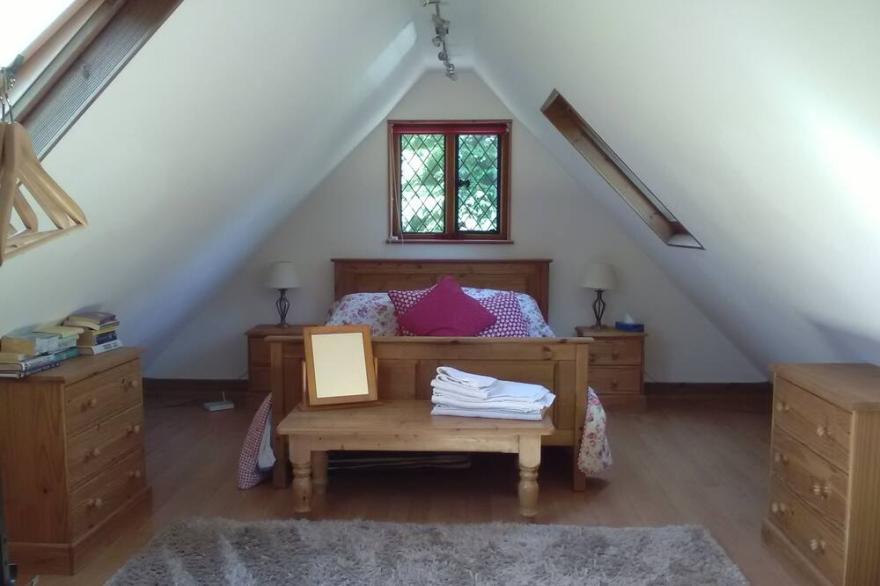 Comfortable Barn, Ashdown Forest, Fantastic Local Pub, Excellent For Walkers