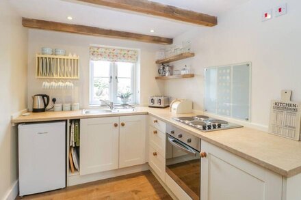 COSY ROOK, family friendly, luxury holiday cottage in Rooks Bridge