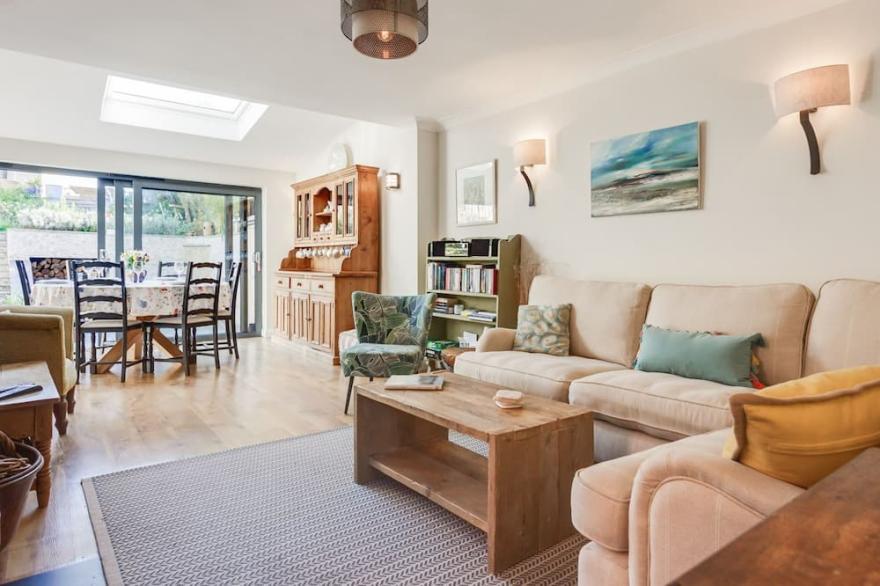 Belle Vita -  a house that sleeps 7 guests  in 4 bedrooms