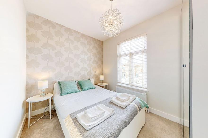 Stylish 2bed/2bath flat 4min from tube station