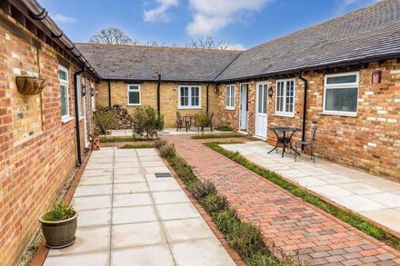 Stable Block -  a house that sleeps 5 guests  in 3 bedrooms