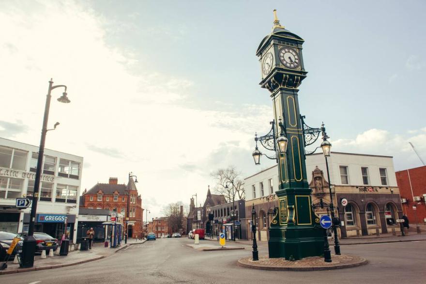 Impeccable 1-Bed Apartment In Birmingham