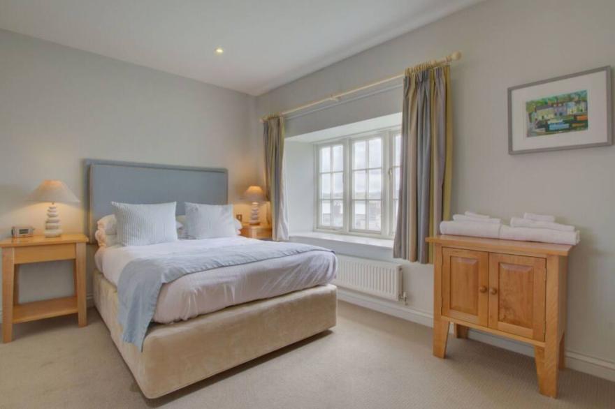 Lovely apartment for 5 guests with WIFI, TV and parking
