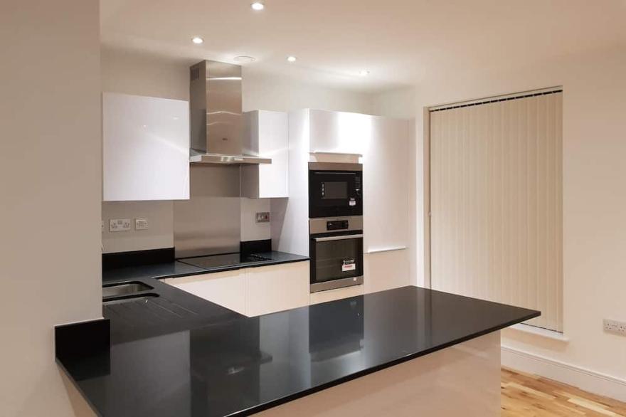 Modern Comfortable Apartment close to Canary Wharf, Stratford and Central London