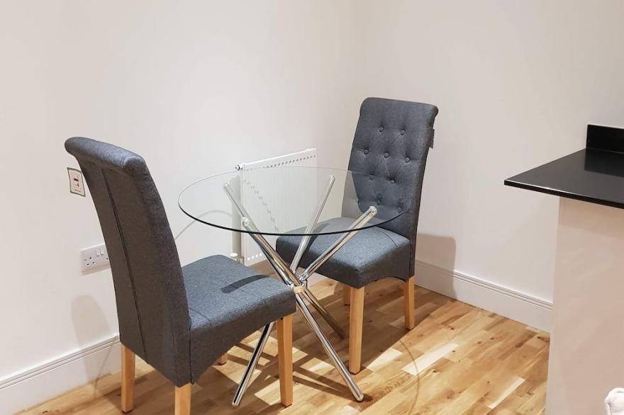 Modern Comfortable Apartment close to Canary Wharf, Stratford and Central London