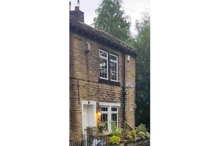 Entire cottage in the beautiful Calder Valley