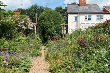 Romney, a cosy Victorian cottage in a picturesque Suffolk village