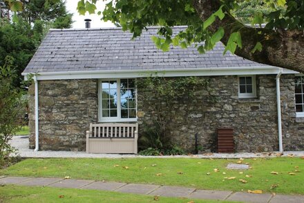 Delightful self catering cottage in Cornish countryside.