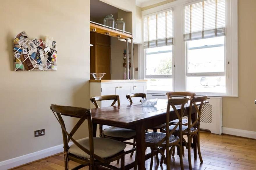 Chic apartment in Kensington Olympia