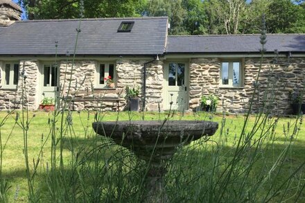 Idyllic cottage next to the river, Betws Y Coed with picturesque view