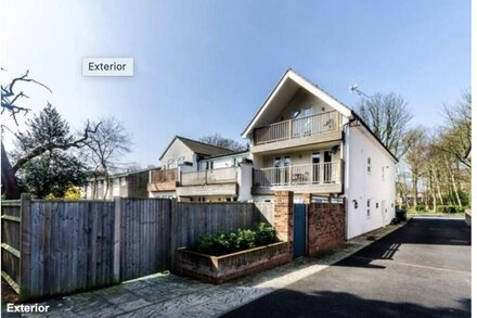 Beautiful 2-Bed Unique Loft Apartment in Beckenham