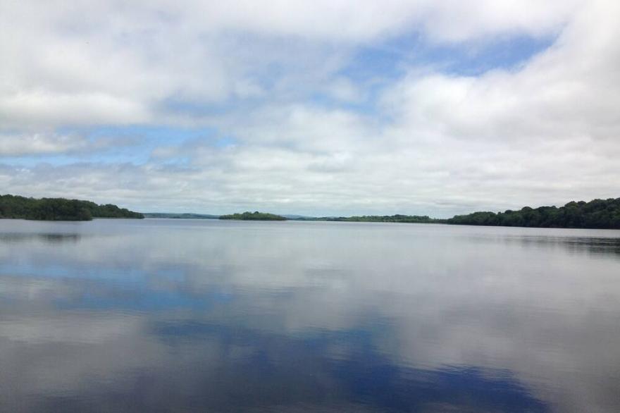 Lakeside Lodge Nestling on the Shores of Lower Lough Erne