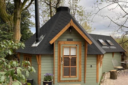 Punch Tree Cabins, Couples, Outdoor Bath